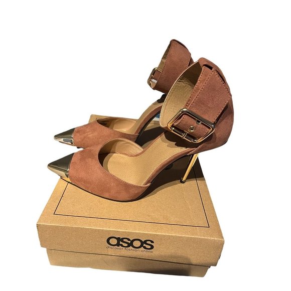 ASOS DESIGN Wide Fit Pierce Suede Feel Mocha w Gold Toe Cap & Heels Sz 9 NEW - Picture 5 of 7